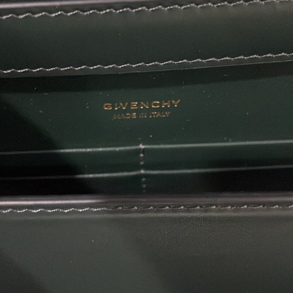 GIVENCHY Green Small 4G Chain Bag - Picture 9 of 10